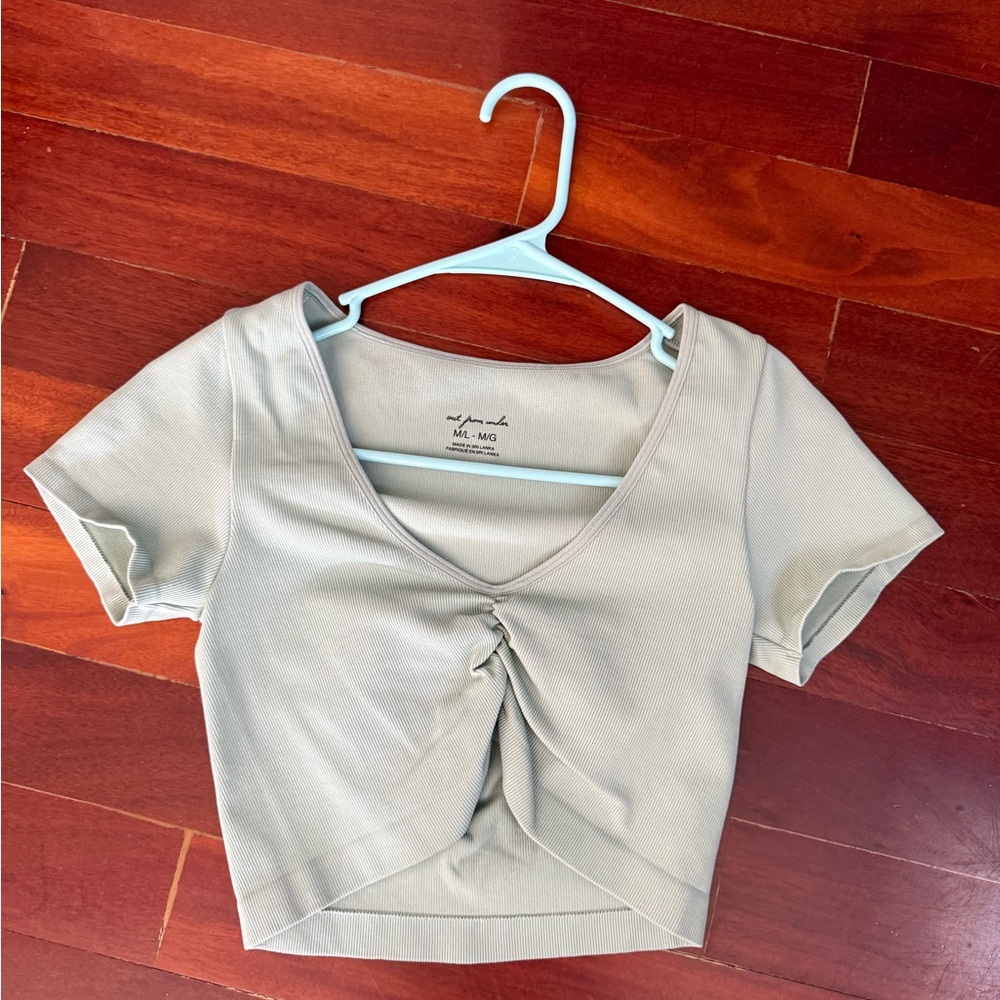 Twist Front Short Sleeve Crop Top - Light Sage